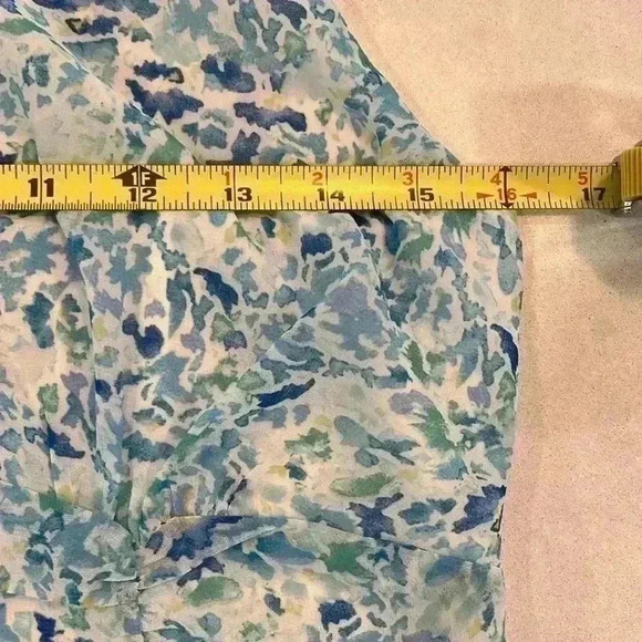 Sadie & Sage Womens Crop Top Blue S Smocked Back Adjustable Straps Dainty Fun - Picture 8 of 10